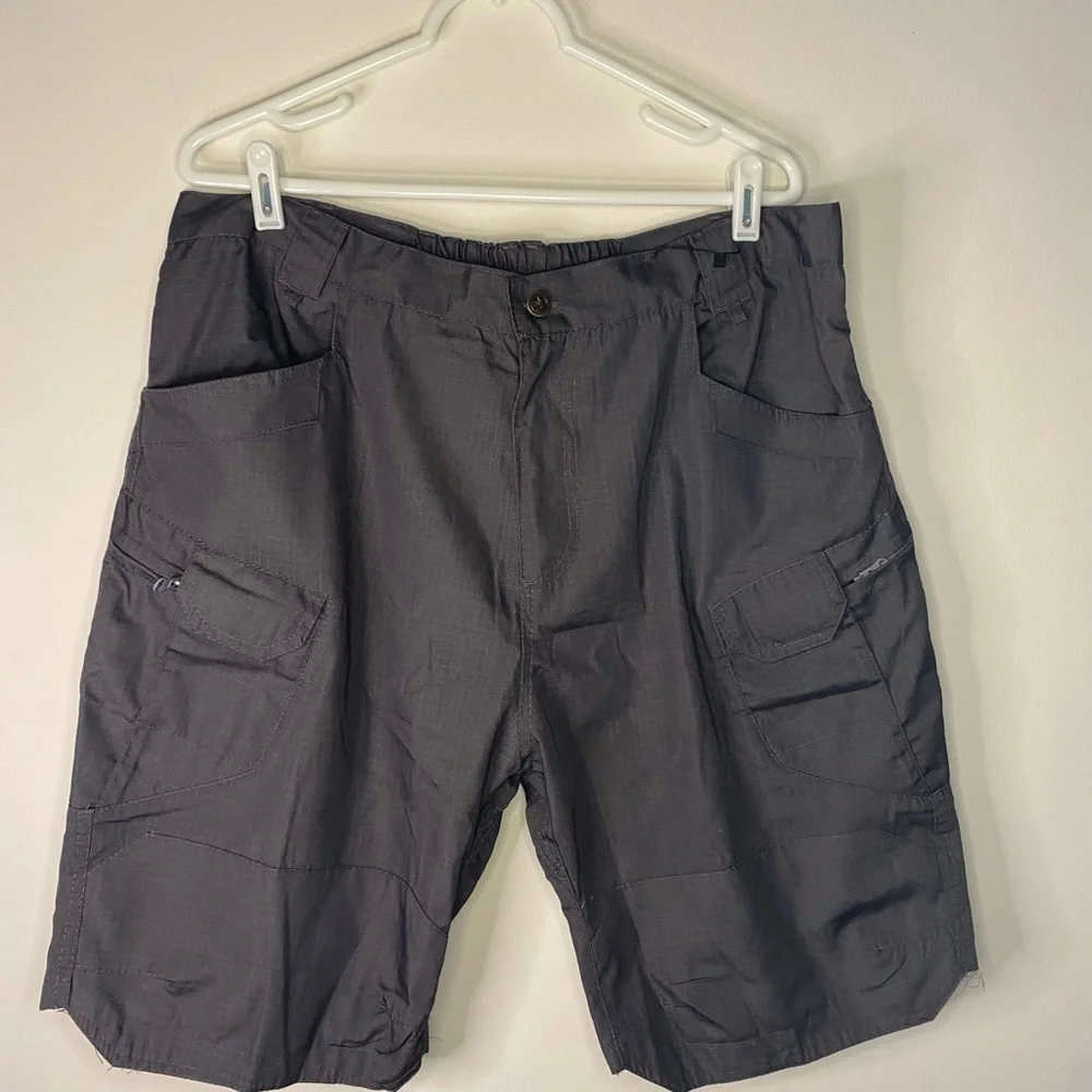 NWT Mens Outdoor Equipment‎ Cargo Gray Shorts Elastic Waist Size 2XL